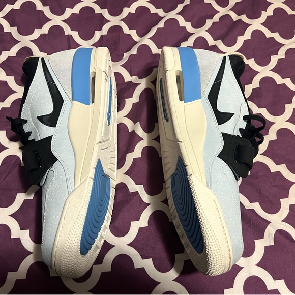 Nike Air Jordan Legacy 312 Low “Pale Blue” University Sneakers - Picture 7 of 16